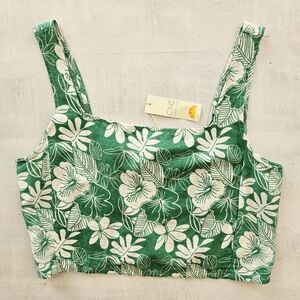 C&C California Green White Hibiscus Floral Sleeveless Crop Top Size Medium NWT